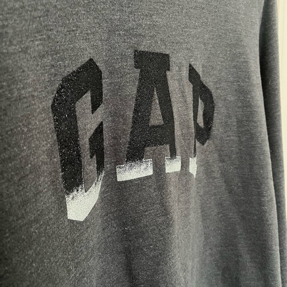 GAP Women’s Gray Crewneck Sweatshirt - Picture 3 of 6